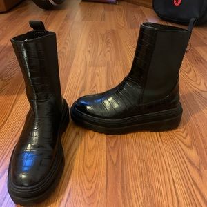 ZARA LEATHER PLATFORM CHELSEA BOOT